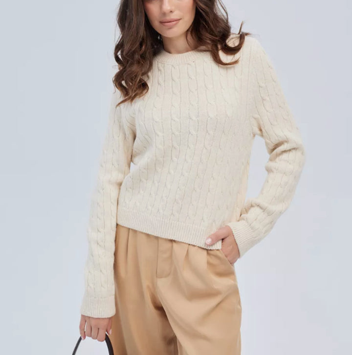Women’s cable knit sweater in braids with round neckline and sustainably soft wool blend Mune Fashion