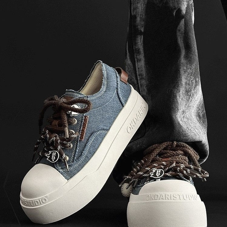 Women's sneakers with a unique lacing system and cushioned rubber sole Mune Fashion
