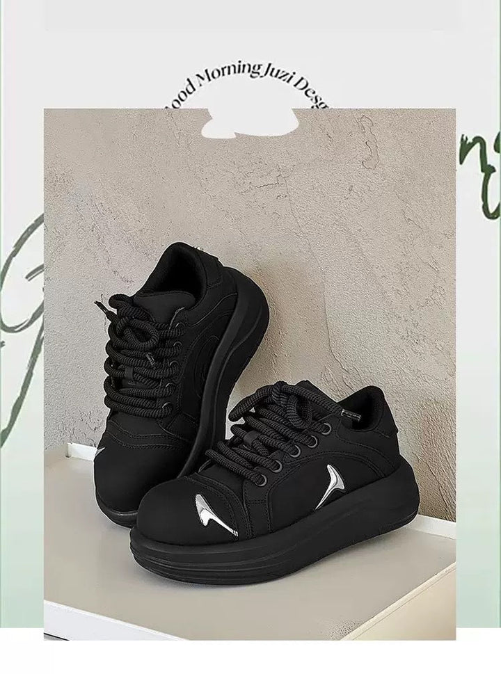 Women Sporty Sneakers with Padded Sole and Modern Design Mune Fashion