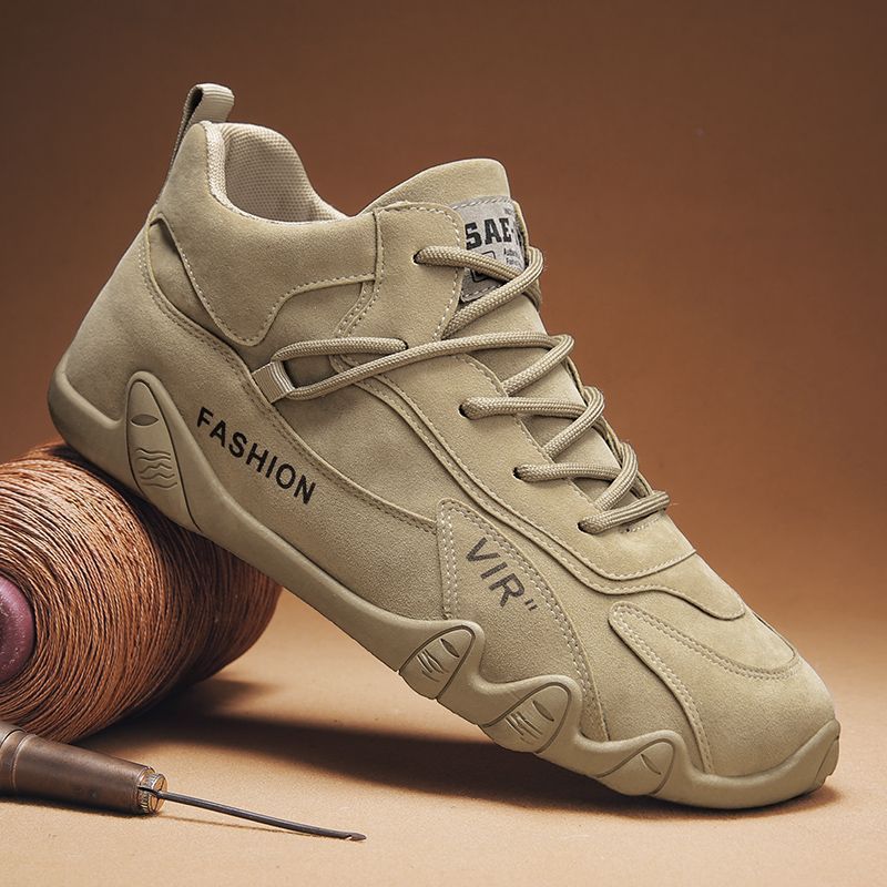Women's Sports Sneakers with sturdy, breathable upper material and durable sole Mune Fashion