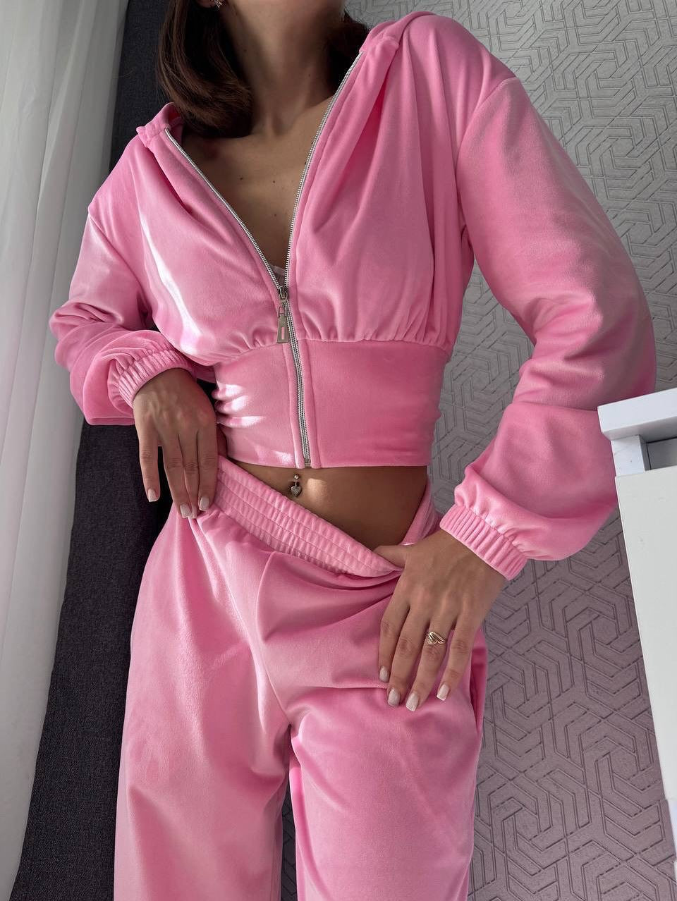 Women Tailored Cropped Hoodie Jacket with figure-shaping tube waistband Mune Fashion