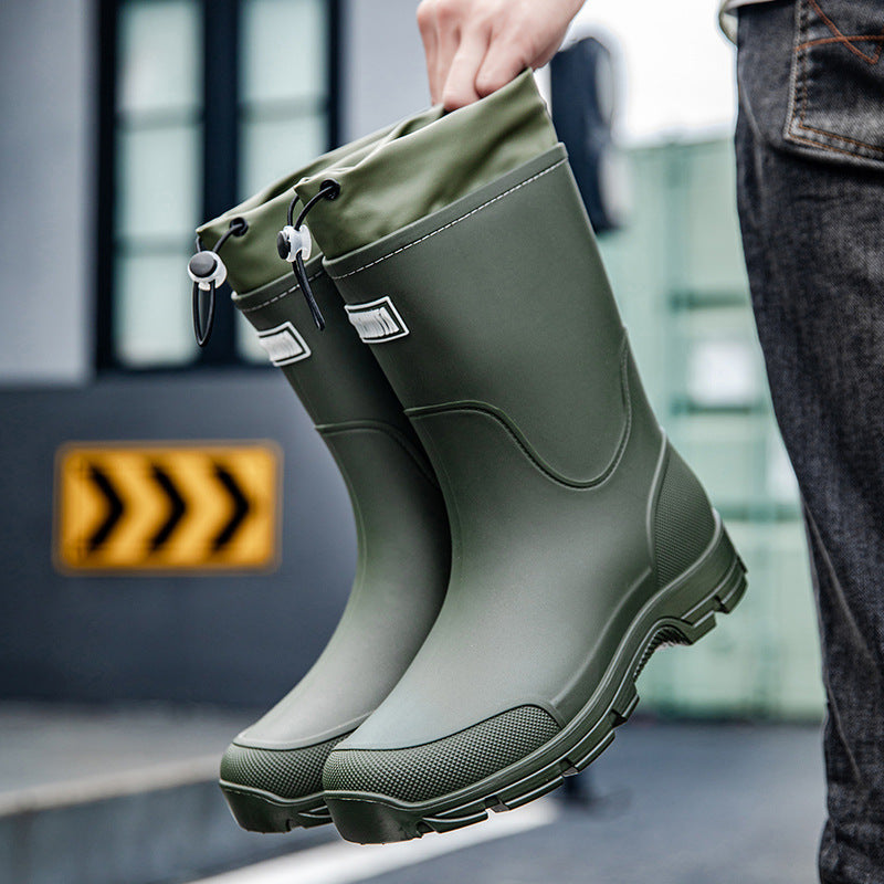 Men's waterproof work and rain rubber boots with adjustable cord closure and non-slip patterned sole Mune Fashion