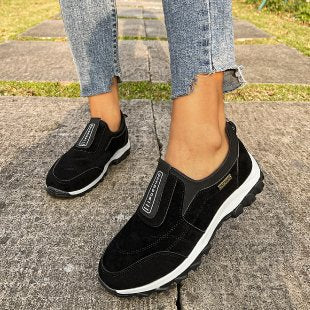 Women's Outdoor Slip-On Sneaker with Robust Lug Profile and Suede Look Mune Fashion