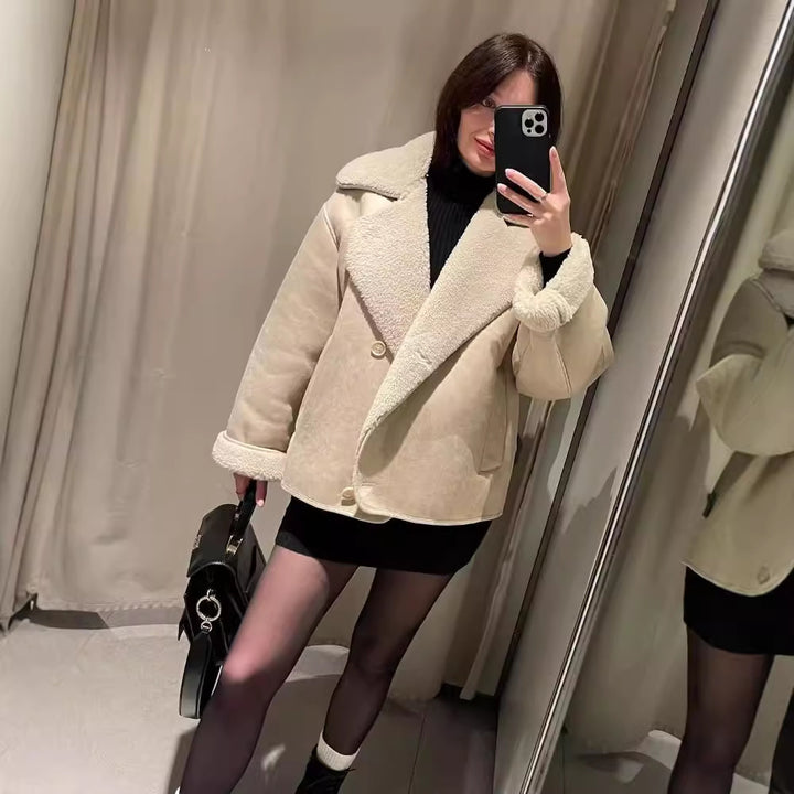 Women's Boxy Jacket made of Faux Shearling with large Teddy Collar and Side Pockets Mune Fashion