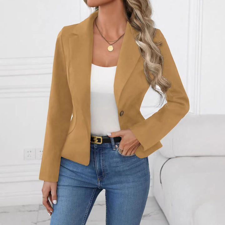 Women's fitted single-button blazer with lapel collar and flap pockets Mune Fashion