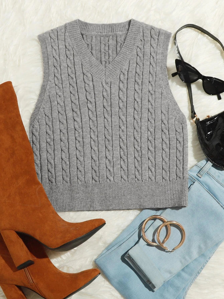 Women Classic Cable Knit Vest with Slim Fit and V-Neck Mune Fashion