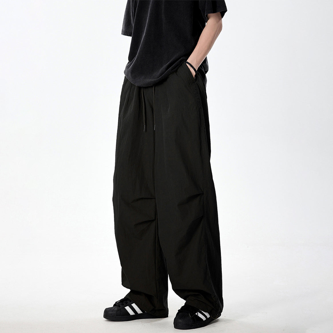 Men's Loose Utility Cargo Pants with Drawstring Waist Knee Panels and Adjustable Hem Mune Fashion