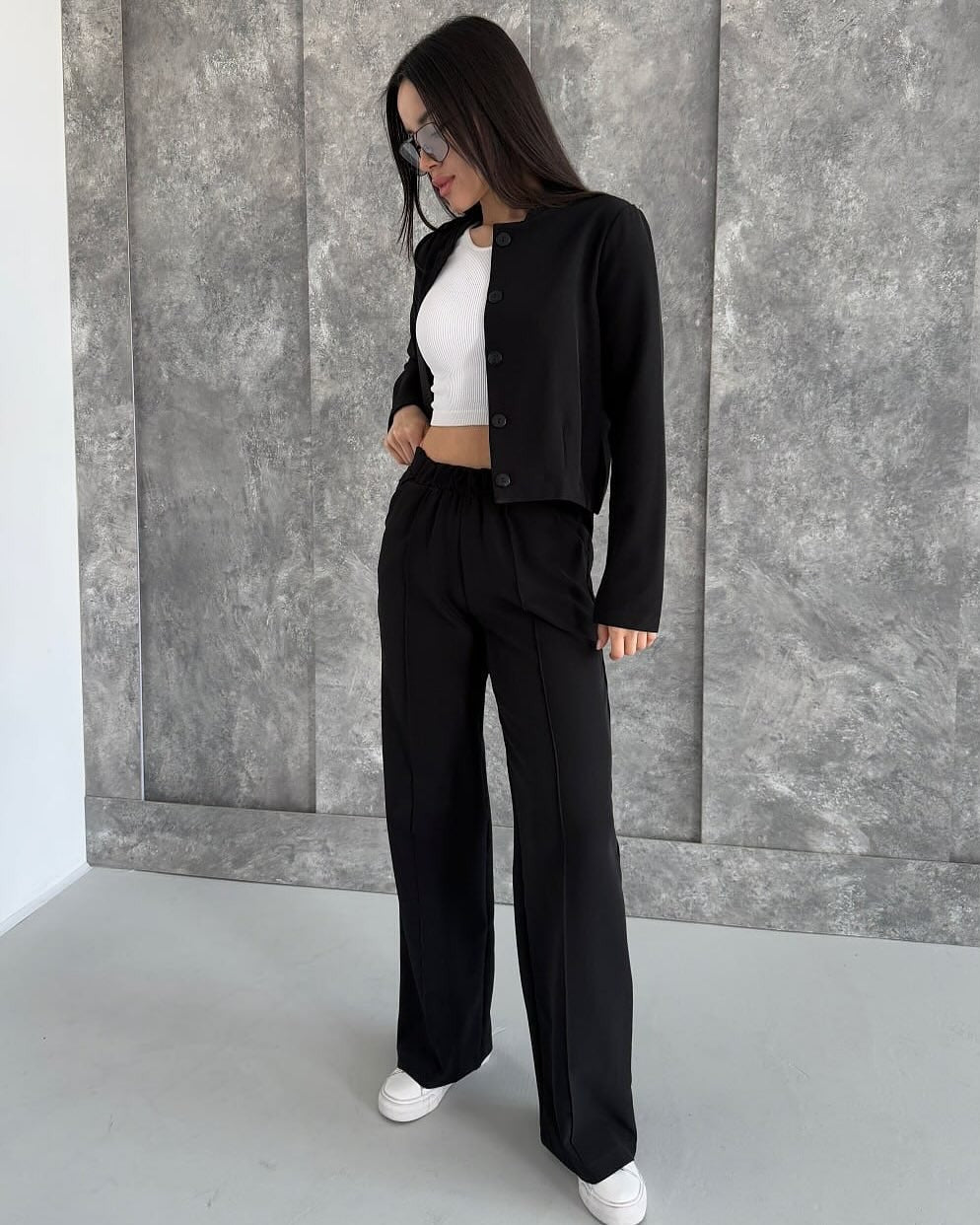Women Elegant Two-Piece Set with Short Jacket and High Waist Pleated Pants Mune Fashion
