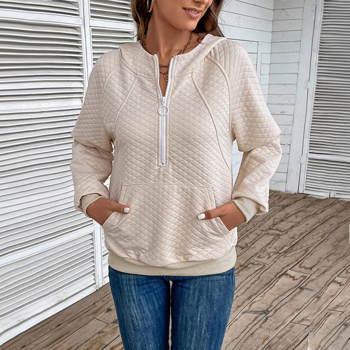 Women's quilted hoodie with half zipper, kangaroo pocket and quilted texture Mune Fashion