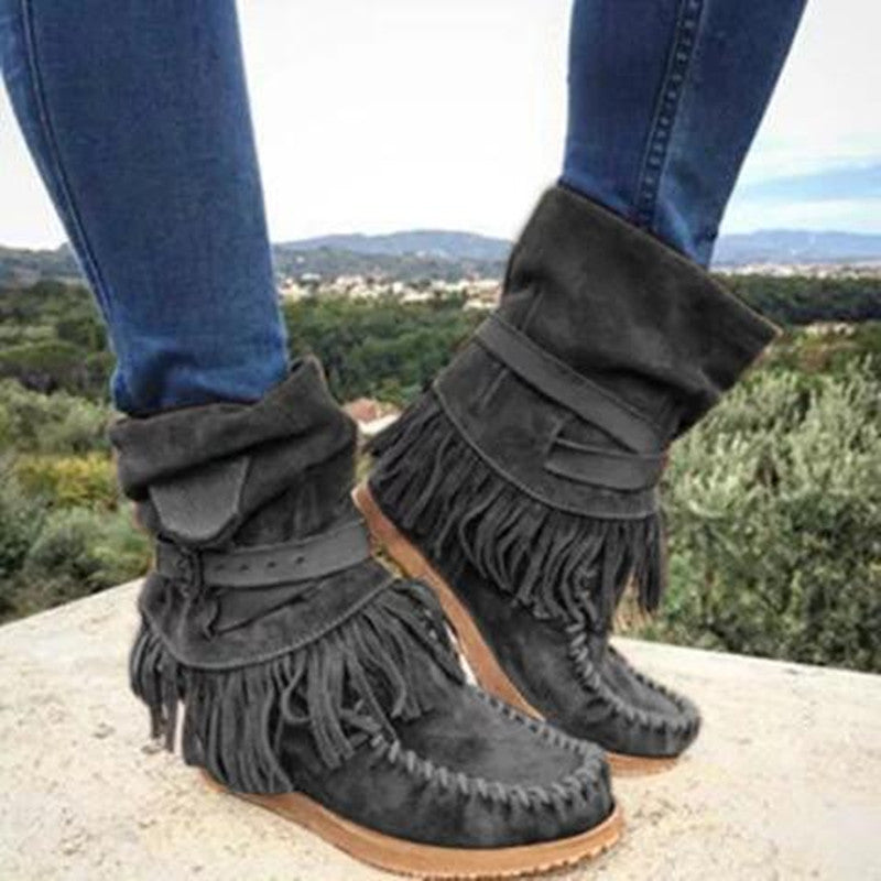Women's moccasin ankle boots with fringes, decorative buckle and hand-stitched moccasin seam Mune Fashion