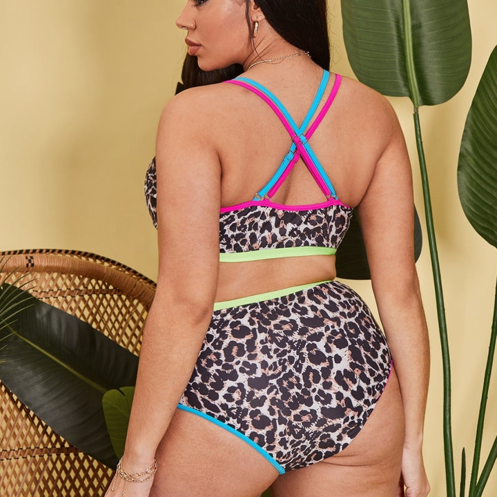 Women's bikini set with low rise and vibrant pattern Mune Fashion