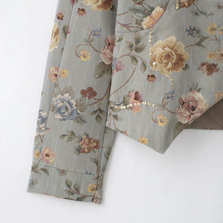 Ladies short jacket in jacquard floral pattern with stand-up collar and decorative button placket Drune