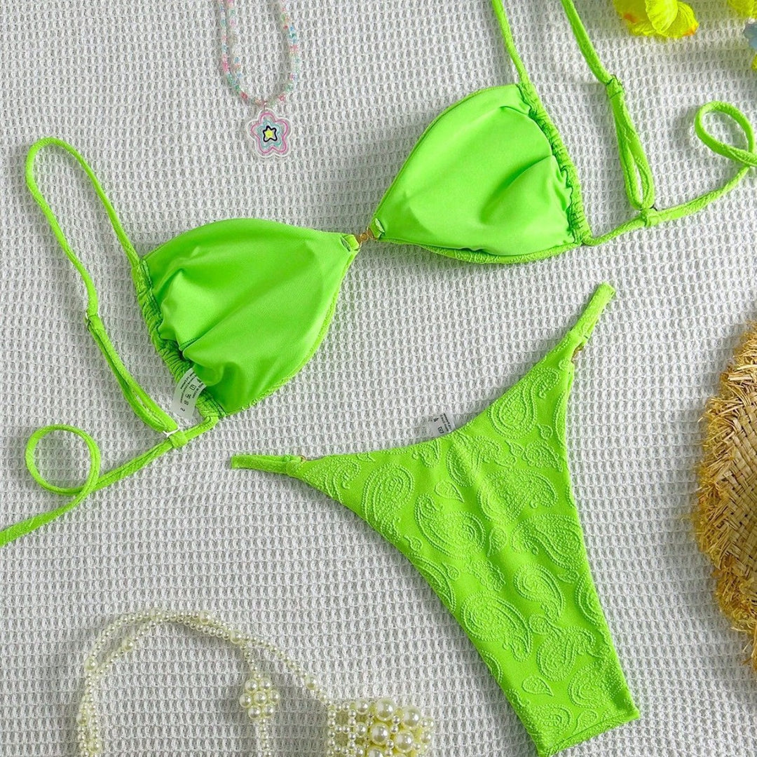 Women's triangle bikini with intricate paisley print Mune Fashion
