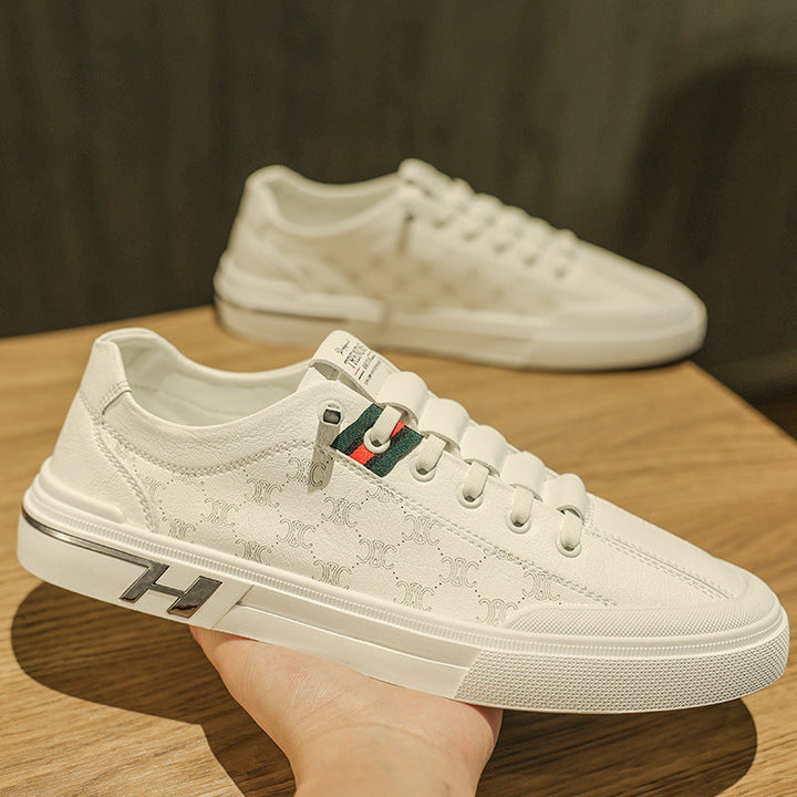 Women's sneaker with fashionable embossed design and comfortable sole Mune Fashion
