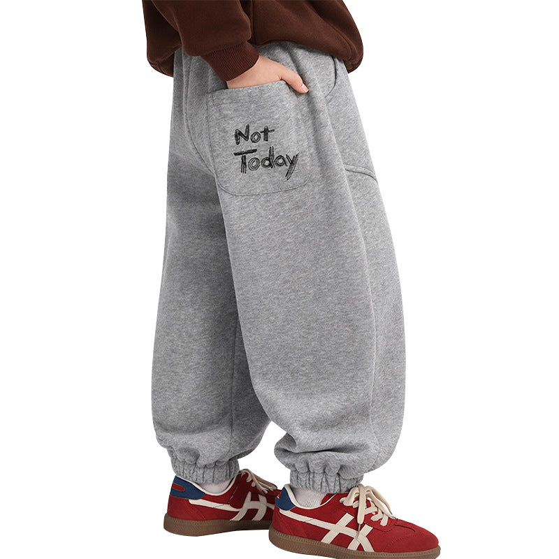 Men's Loose Sweatpants with Unique Embroidery Design Mune Fashion