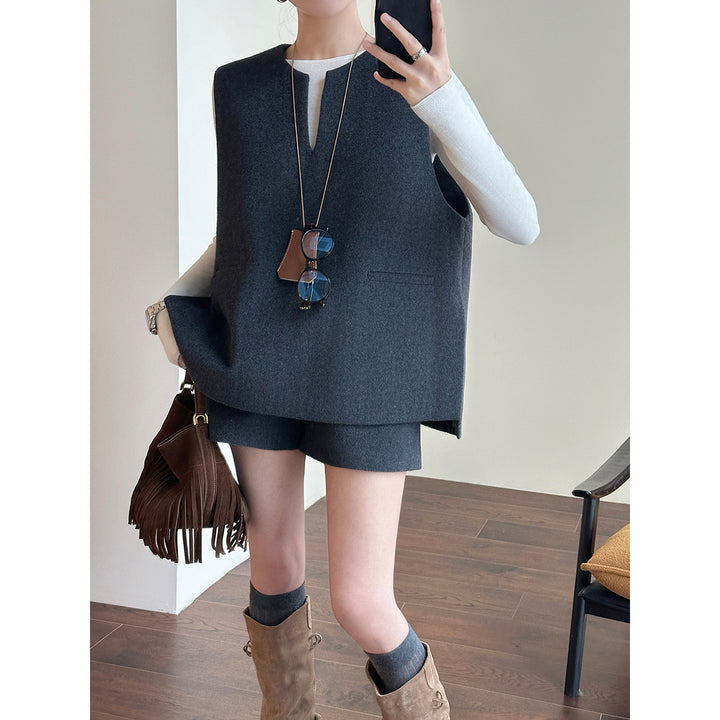 Women Elegant Vest made of fine fabric Mune Fashion