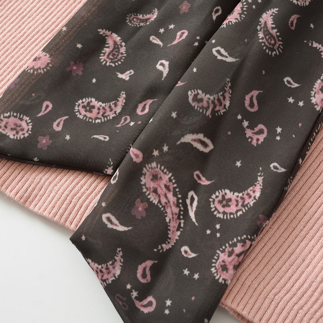 Women's fine knit pullover with threaded paisley scarf Mune Fashion