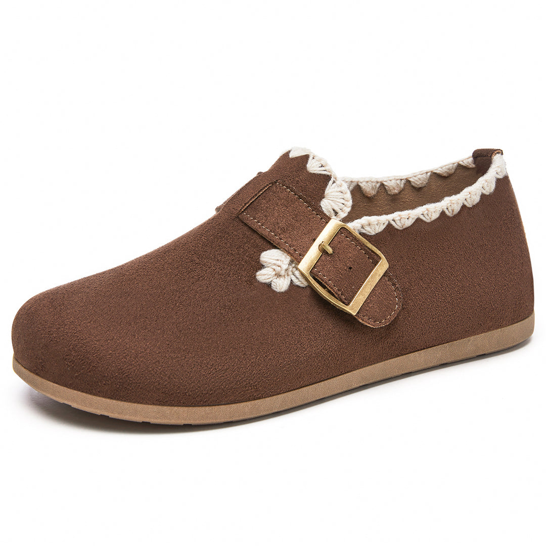 Women's cozy moccasin slippers with adjustable buckle strap and crocheted edge decoration Mune Fashion