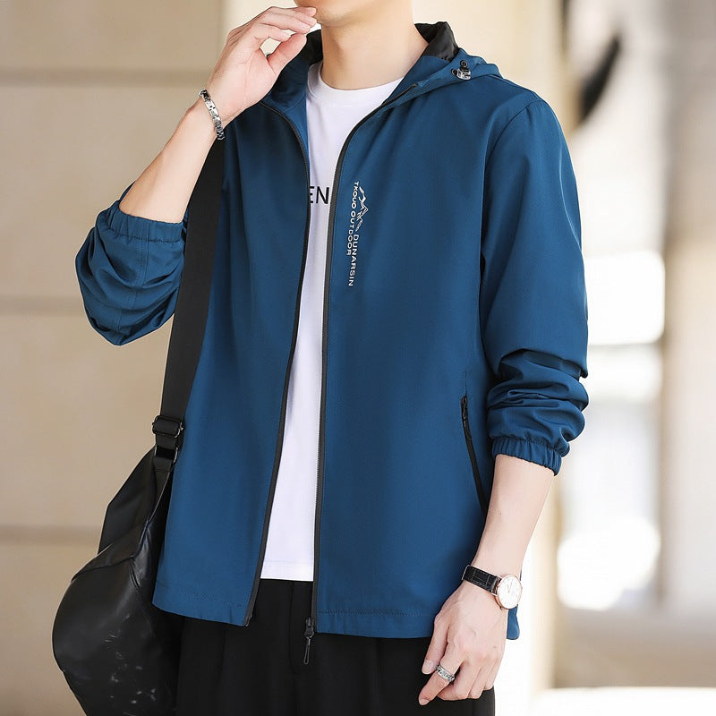 Men's lightweight water-repellent hooded jacket in urban minimal style with zipper Mune Fashion