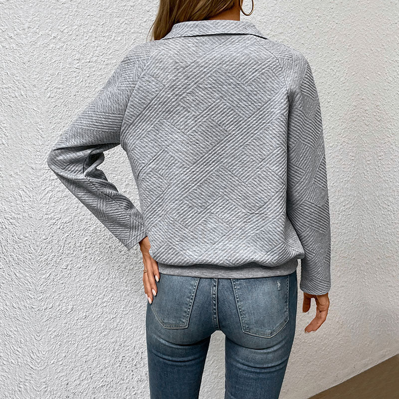 Women's quilted sweatshirt with snap button collar, V-neck and kangaroo pocket Mune Fashion