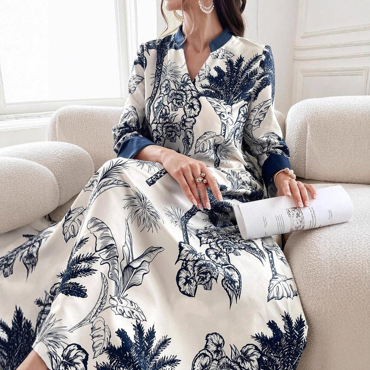 Women's maxi dress in satin look with palm print, stand-up collar and wide 3/4 sleeves Mune Fashion