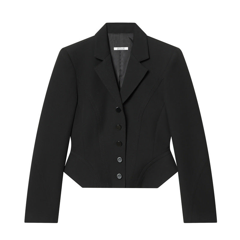 Women’s short blazer in sculpted look with dart seams and figure-flattering silhouette Mune Fashion