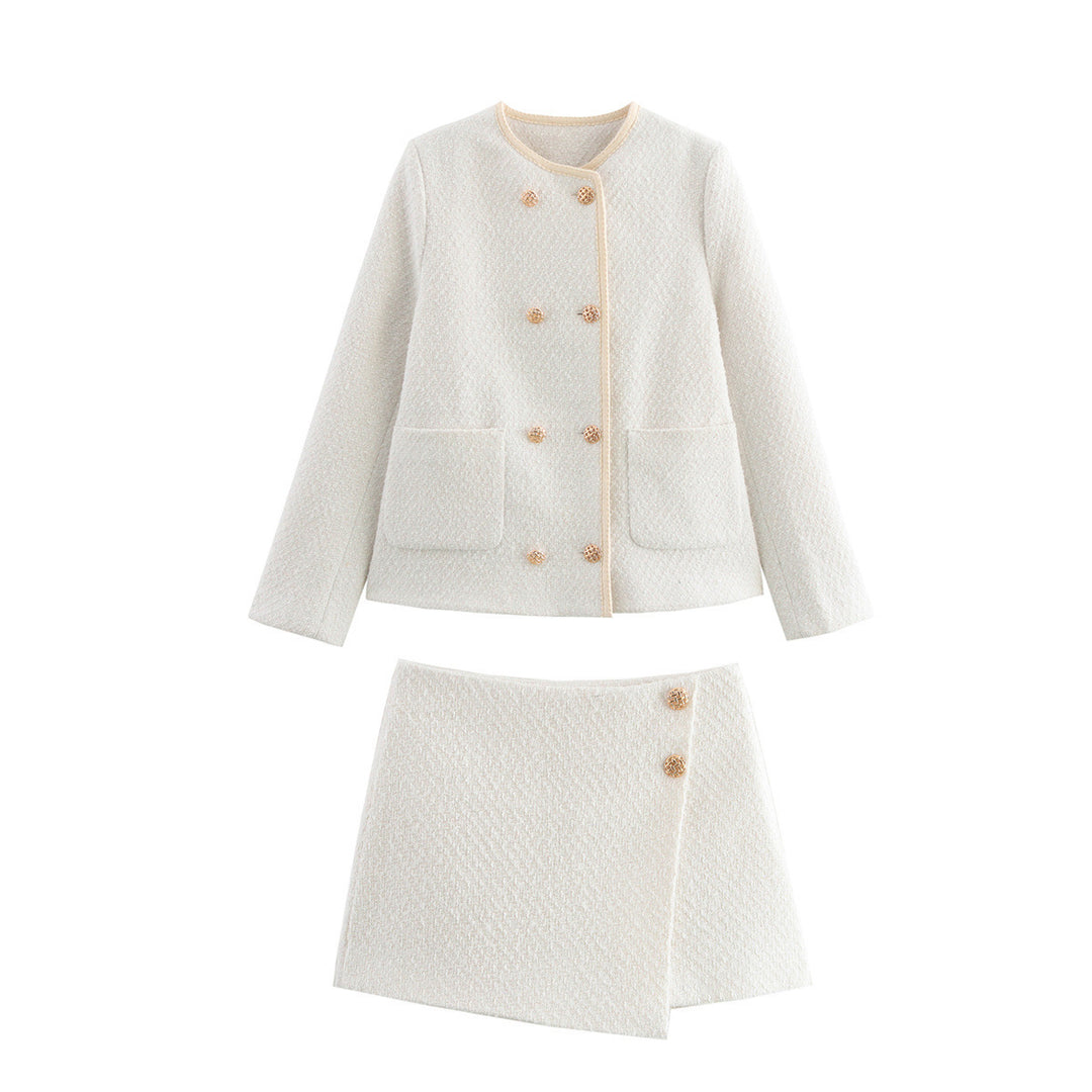 Women's Boucle-Tweed-Short Jacket with Gold Buttons, Round Neck and Patch Pockets Mune Fashion