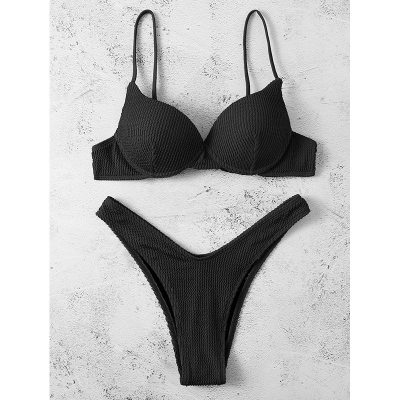 Women's bikini set with deep V-neckline and padded bustier Mune Fashion