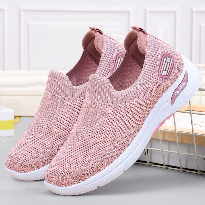 Women's seamless knit slip-on with elastic entry and shock-absorbing comfort sole Mune Fashion