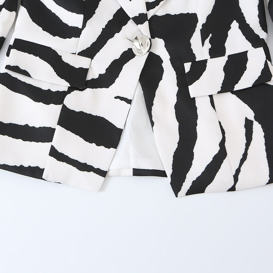 Women’s Statement Zebra Blazer with Lapel Collar and Tailored Silhouette Mune Fashion