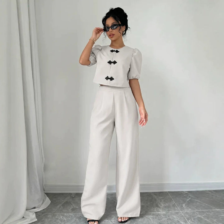Women Two-Piece Tailoring Set with Short Jacket, Puff Sleeves and High-Cut Wide Pants Mune Fashion