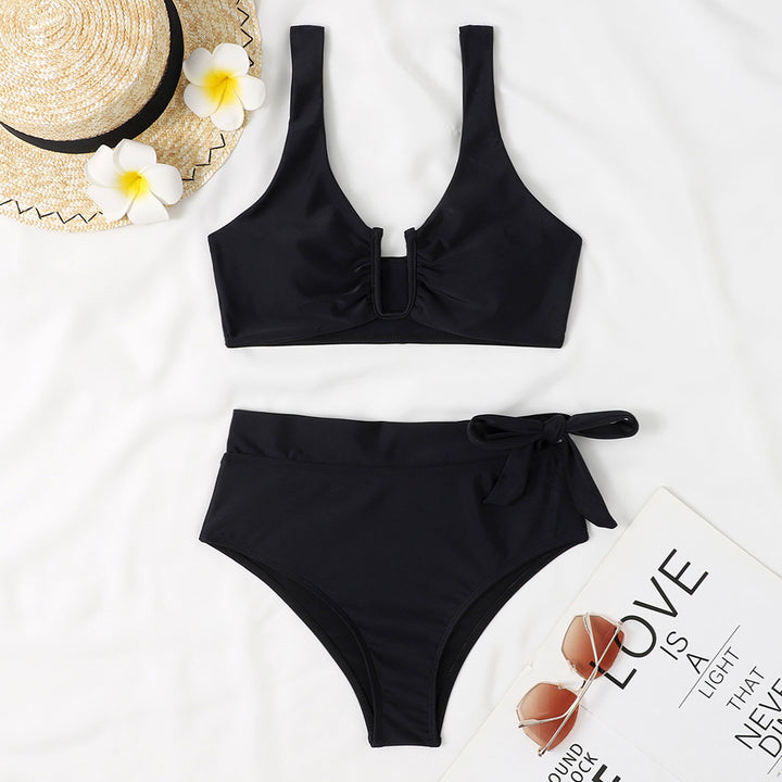 Women's bikini set with elegant knot design and high-waisted pants Mune Fashion