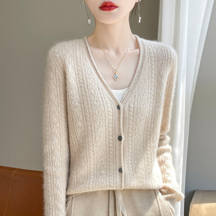 Women's Short Cable Knit Cardigan in Mohair Look with V-Neck and Ribbed Cuffs Mune Fashion