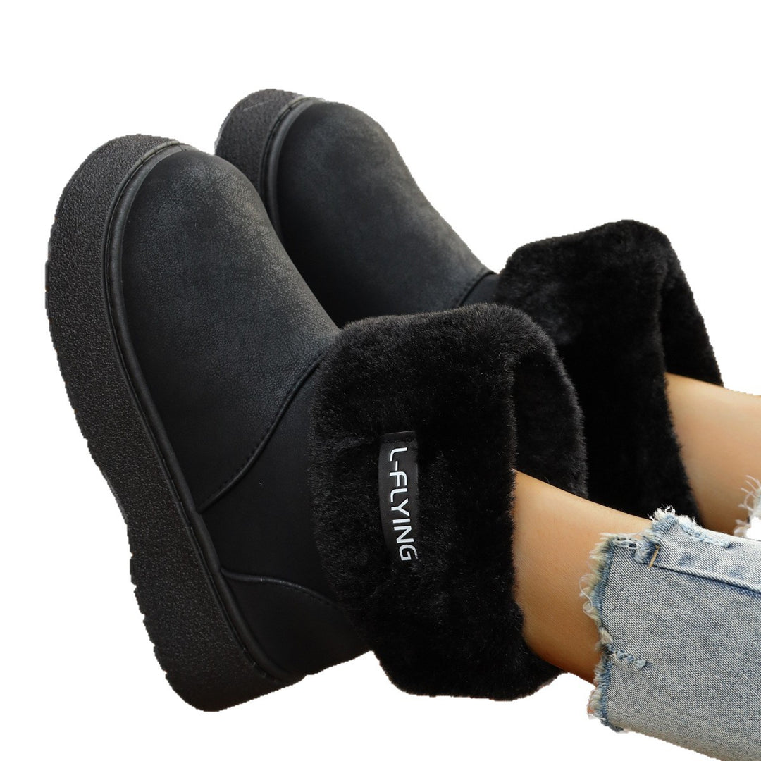 Women’s Warm Short Boots with Cozy Fur Cuff and Light Platform Sole Mune Fashion