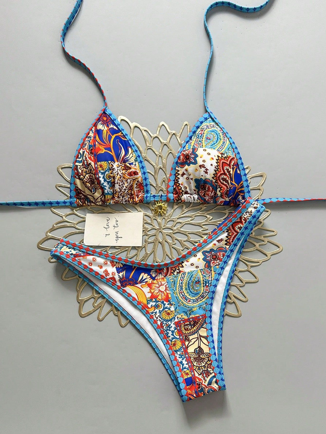 Women Triangle Bikini with Floral Pattern and Refined Details Mune Fashion