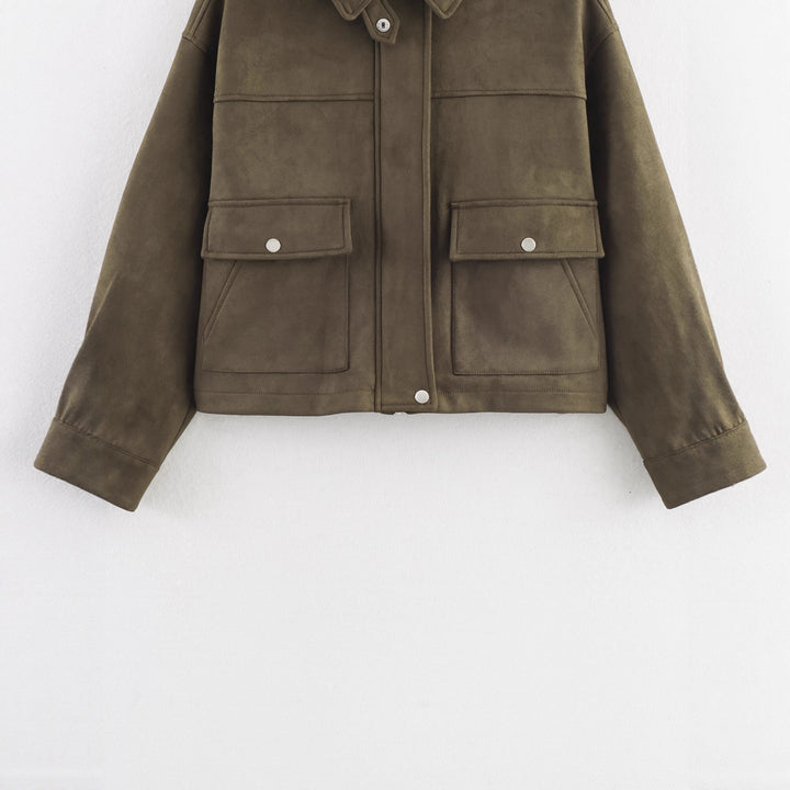 Women's boxy velour-look utility jacket with flap pockets and snap button placket Mune Fashion