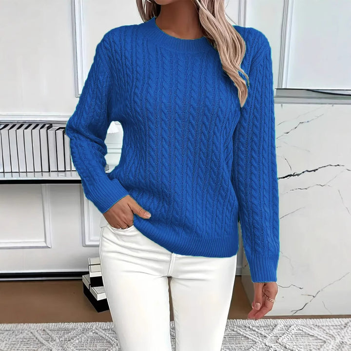 Women's fine knit cable pattern pullover with round neckline and fitted cut Mune Fashion
