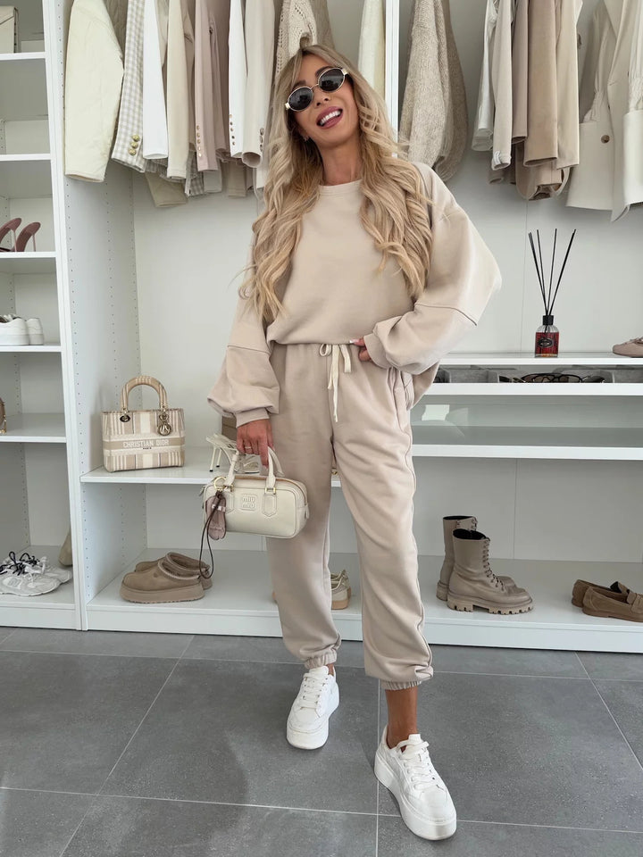 Women Oversized Loungewear Set made of soft brushed sweat with drawstring joggers and relaxed pullover Mune Fashion