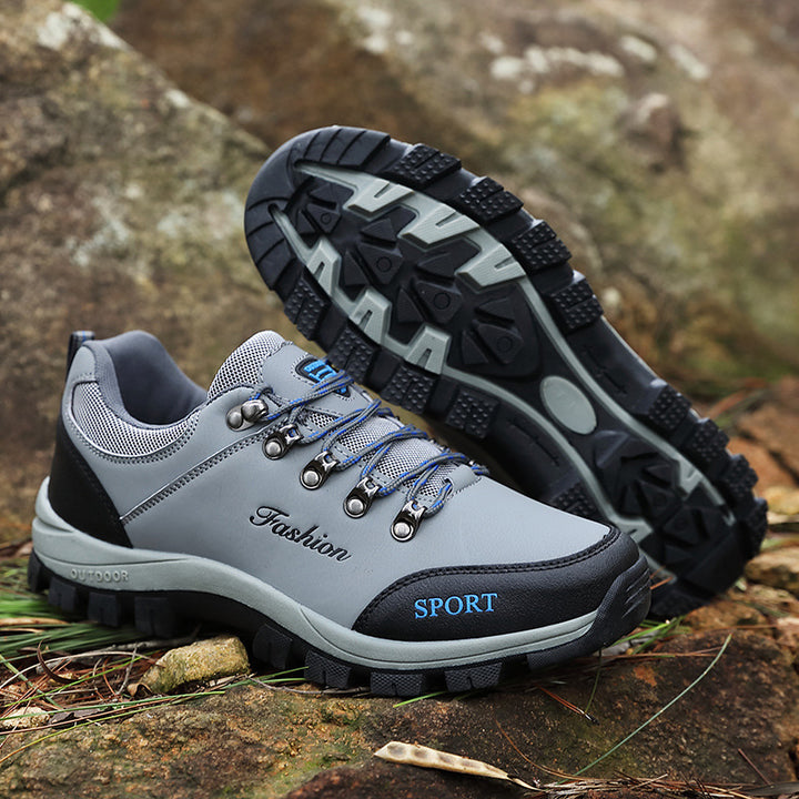 Men's sturdy trekking shoes with metal eyelets, reinforced toe cap, and durable outdoor outsole Mune Fashion