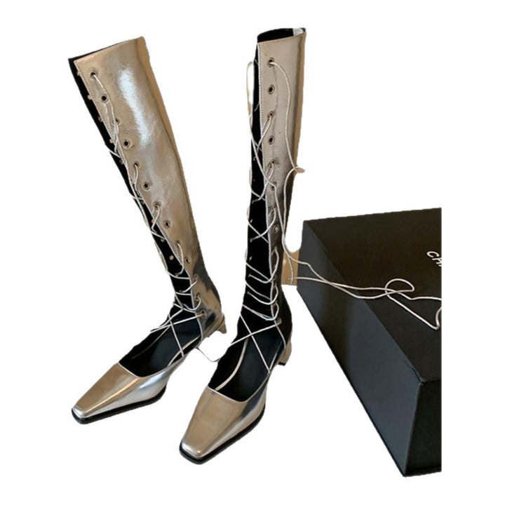 Ladies knee-high lace-up boots with minimalist silhouette, concealed zipper and ergonomic block heel Mune Fashion