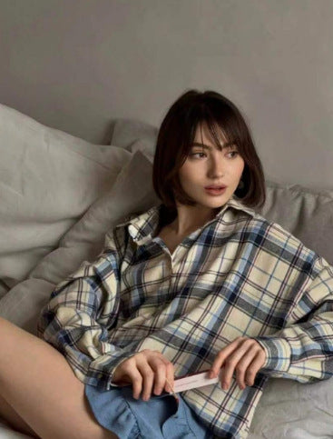Women's Checkered Oversized Flannel Shirt Blouse with Snap Button Placket and Shirt Collar Mune Fashion