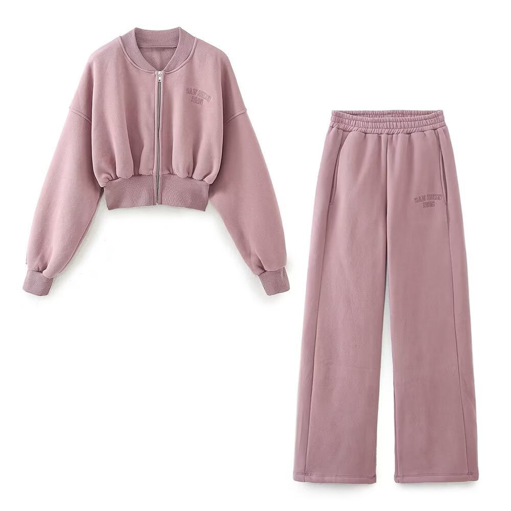 Women's Wide Fleece Jogging Pants with High Elastic Waistband, Side Pockets and Subtle Logo Embroidery Mune Fashion