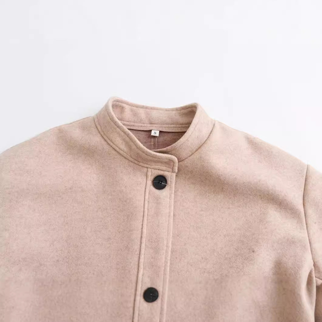 Ladies' short jacket in wool blend with round neck, oversized fit and large patch pockets Mune Fashion