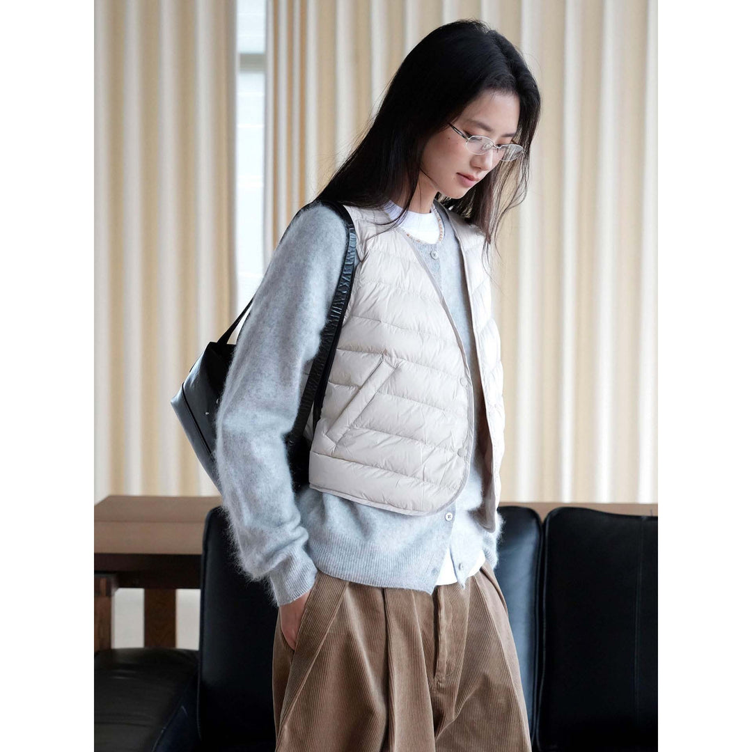Women Short Quilted Lightweight Down Vest with Double Button Closure Mune Fashion
