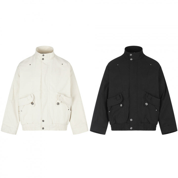 Unisex short jacket in boxy cut with stand-up collar, patch pockets, and elastic hem Mune Fashion