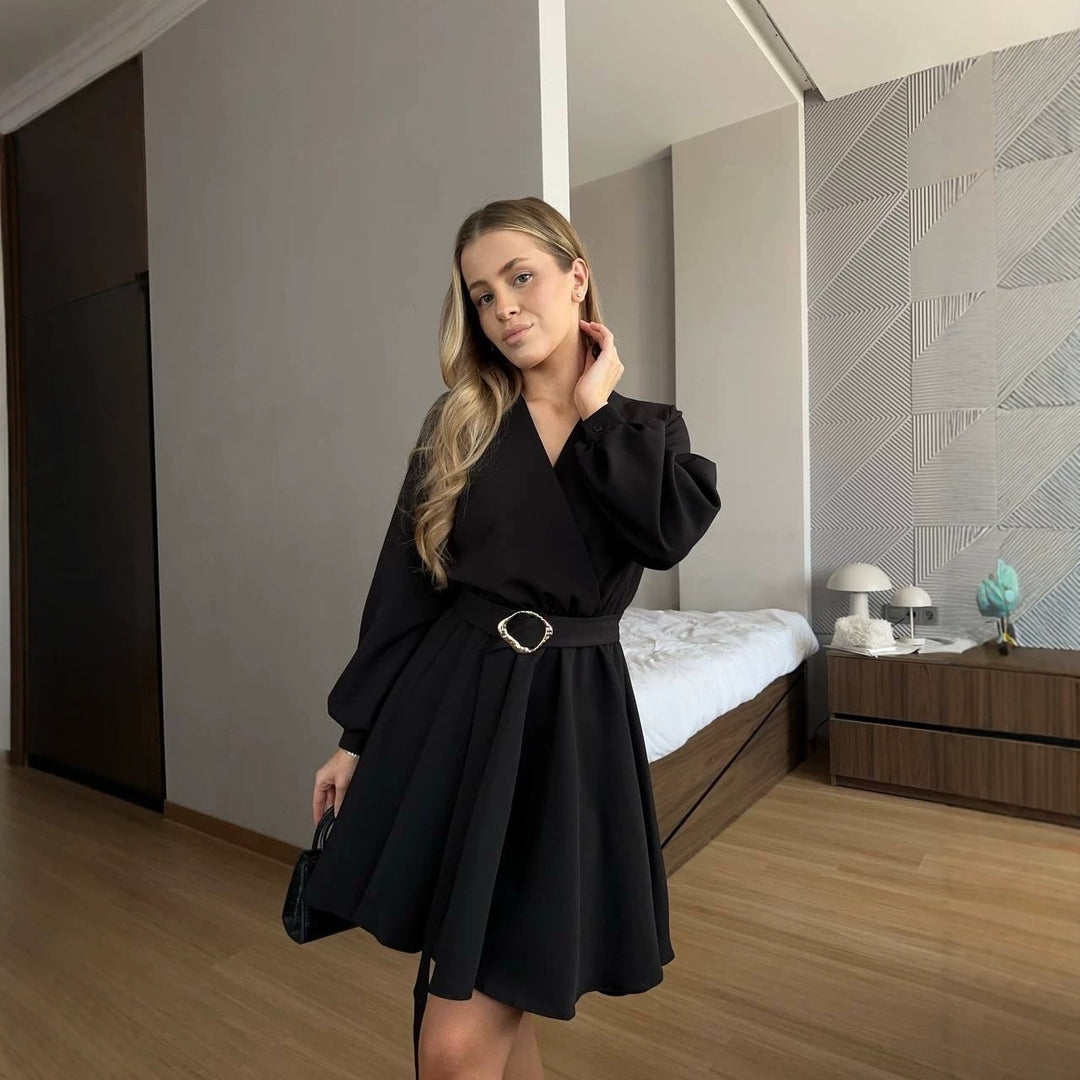 Ladies wrap dress with fitted heart belt and voluminous swing skirt Mune Fashion