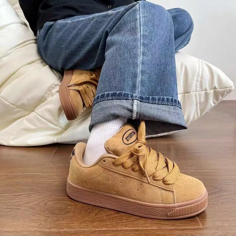 Women's Sporty Sneakers with Soft Suede Upper and Durable Rubber Sole Mune Fashion
