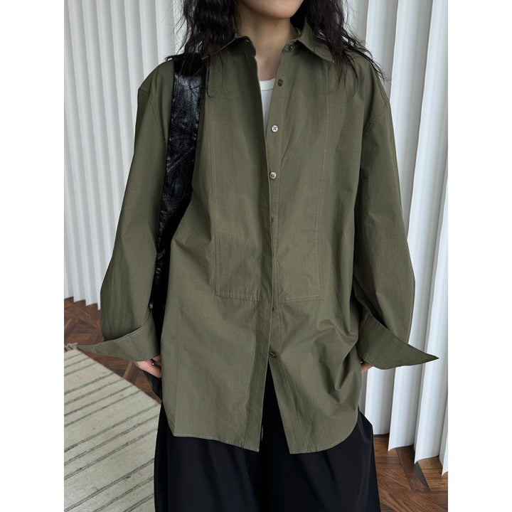 Women's Loose Poplin Shirt with Concealed Button Placket and Extended Back Mune Fashion