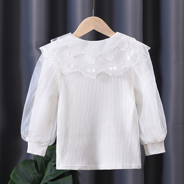 Ladies blouse with elegant lace decoration Mune Fashion