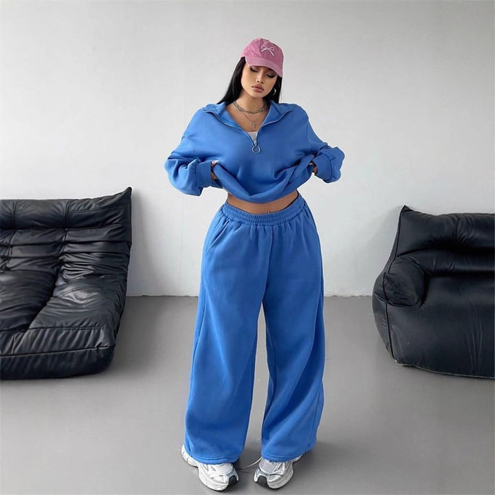 Women Velvet Cropped Zip Hoodie and Loose-Fitting High-Waist Palazzo Jogging Pants Mune Fashion